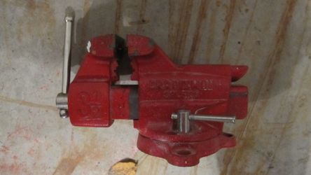 CRAFTSMAN 3 1/2" BENCH VISE