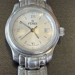 Fendi Watch 025-687 Silver Watch Very Nice 
