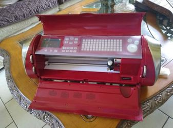 🚨🚨🚨 ATTENTION BAKERS🚨🚨🚨Cricut Cake LIKE NEW, OPEN BOX!!!