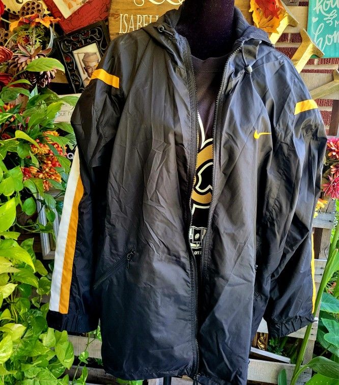 Nike Men's Jacket