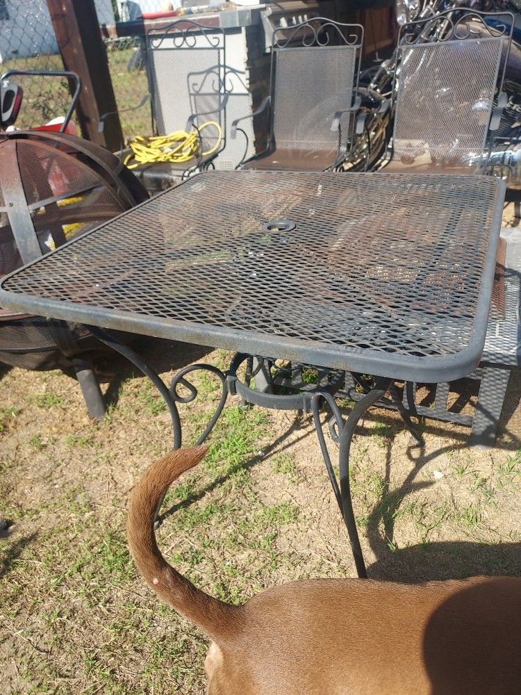 Patio Desk And 3 Chairs