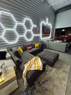 Sectional Sofa/ Couch (We Deliver)