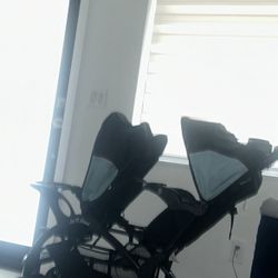 Double stroller 