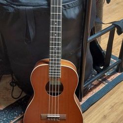 Lankai Mahogany Baritone Ukulele