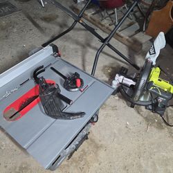 RYOBI
14 Amp Corded 10 in. Compound Miter Saw with LED Cutline Indicator
CRAFTSMAN 10.0-in 15.0 -Amp 120.0 -Volt Portable Jobsite Table Saw with Foldi