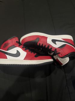 Air Jordan 1 MID