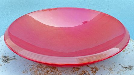 Stunning vintage art glass bowl by Paul Wise