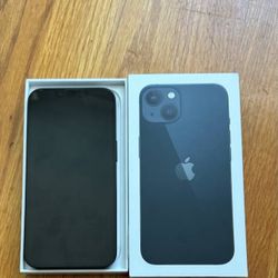 Apple iPhone 13 Midnight 256Gb Model A2482 Power On & Sell for Part Screen Battery Camera - Not a work phone. Please Don’t Ask imei or PW to check out