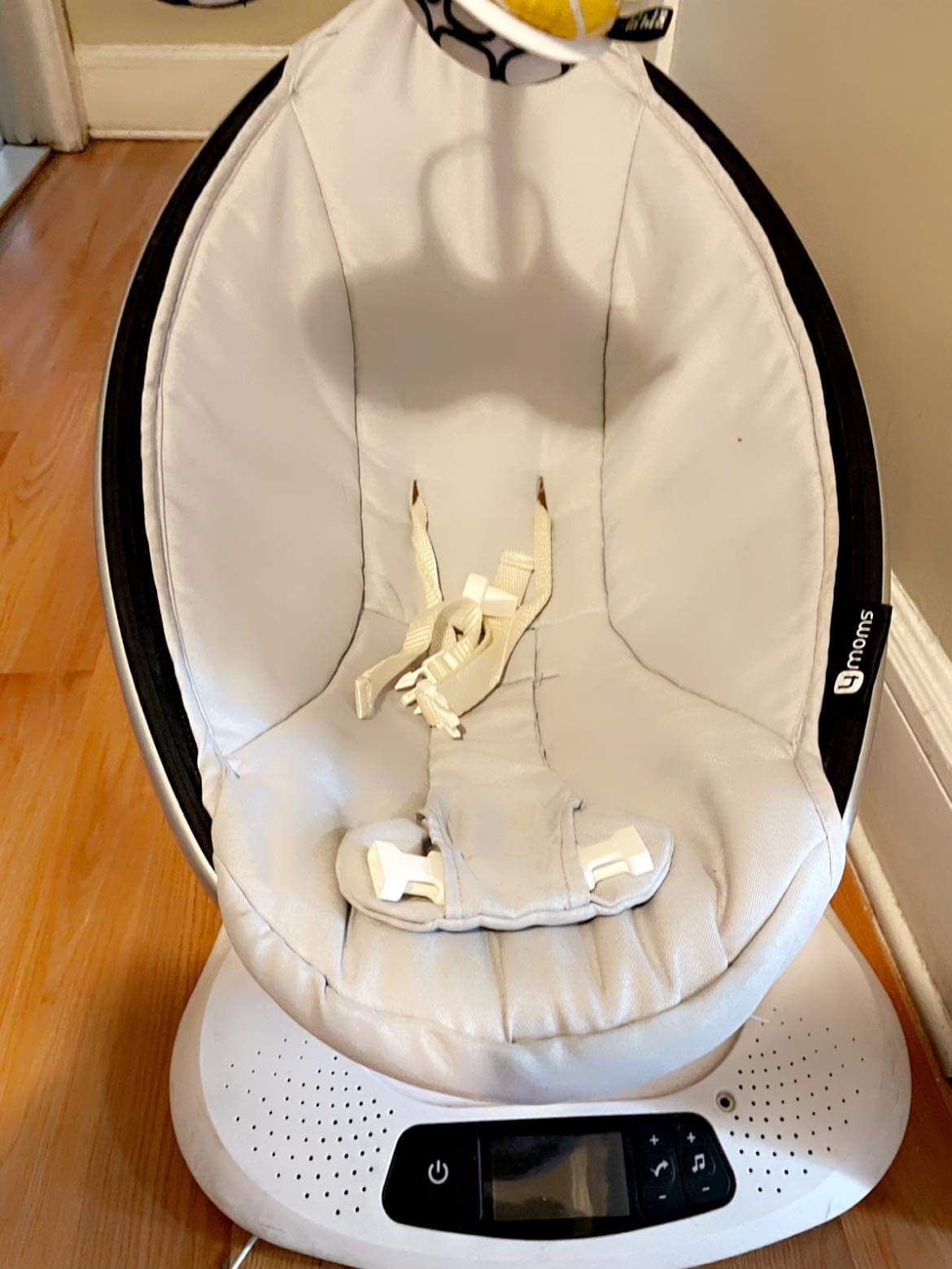 4 moms Mamaroo Baby Swing