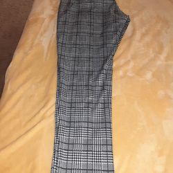 Womens plus Size 3X, Maze Collection Black Plaid Pants for Sale in Dundee  Township, IL - OfferUp
