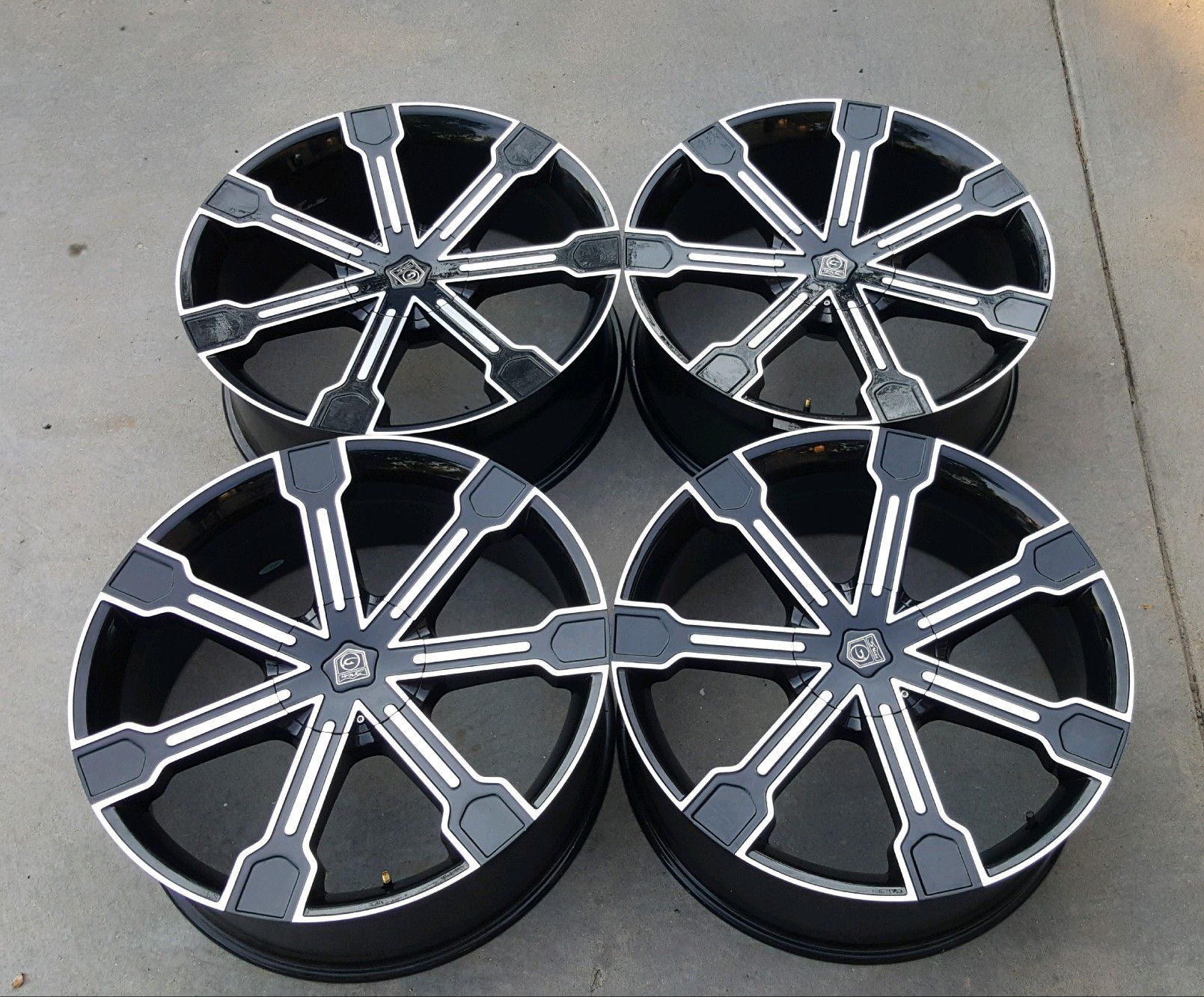 24" wheels Dodge Ram 1500 Ford F150 black rims 5x5.5 5x139.7 5x135 mm bolt pattern