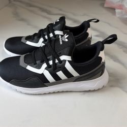 Adidas Boys shoes