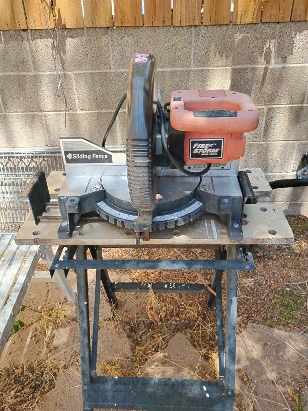 Table Saw With Stand