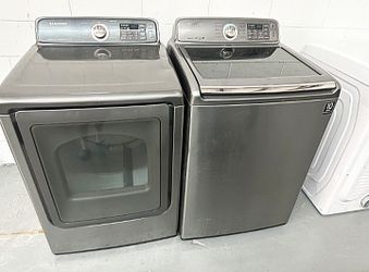 STAINLESS SAMSUNG WASHER AND DRYER