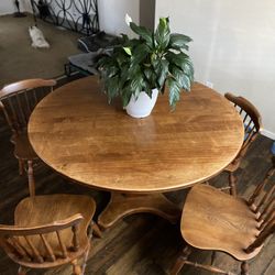 Round  Dining Table With 5 Chairs 