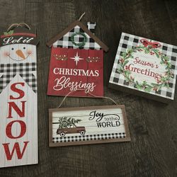 Lot Of 4 Christmas Wall Decor 