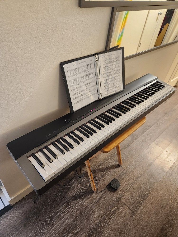 Casio Privia 88-Key Piano Style Weighted Keys Electric Keyboard - 128 Polyphony, Midi, Hammer Action (MSRP $800 Px-130)
