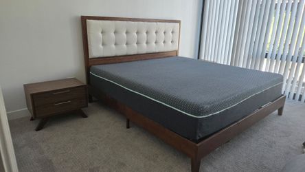 King Modern Bedroom Set and Mattress