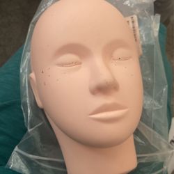 Manikin for eyelash extensions