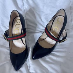 Gucci Sylvie Leather Pumps In Black, Size 7