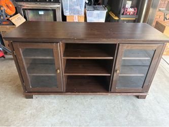 FREE TV STAND