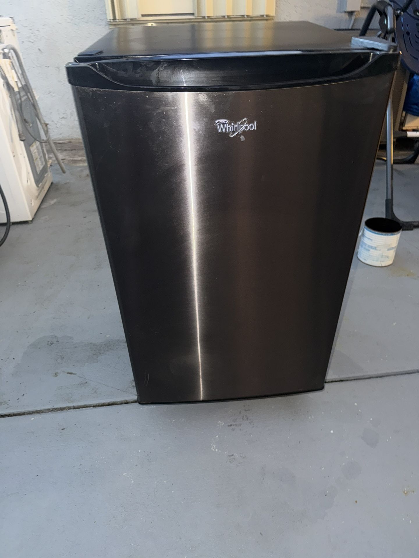 Mini fridge For Sale
