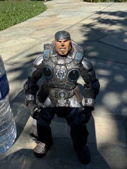 Marcus Fenix figure