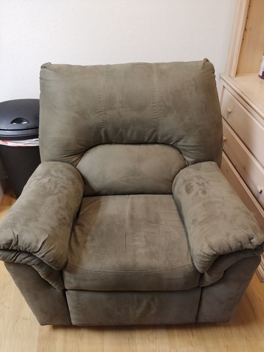 Recliner chair