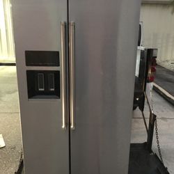 KitchenAid Refrigerator Side By Side Contuer Deep Good Condition