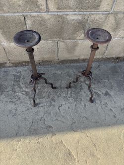 2 pc metal candle holders set $25
