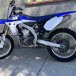 Vendo Yamaha YZ  2011 450F