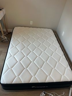Full size mattress firm and bed frame