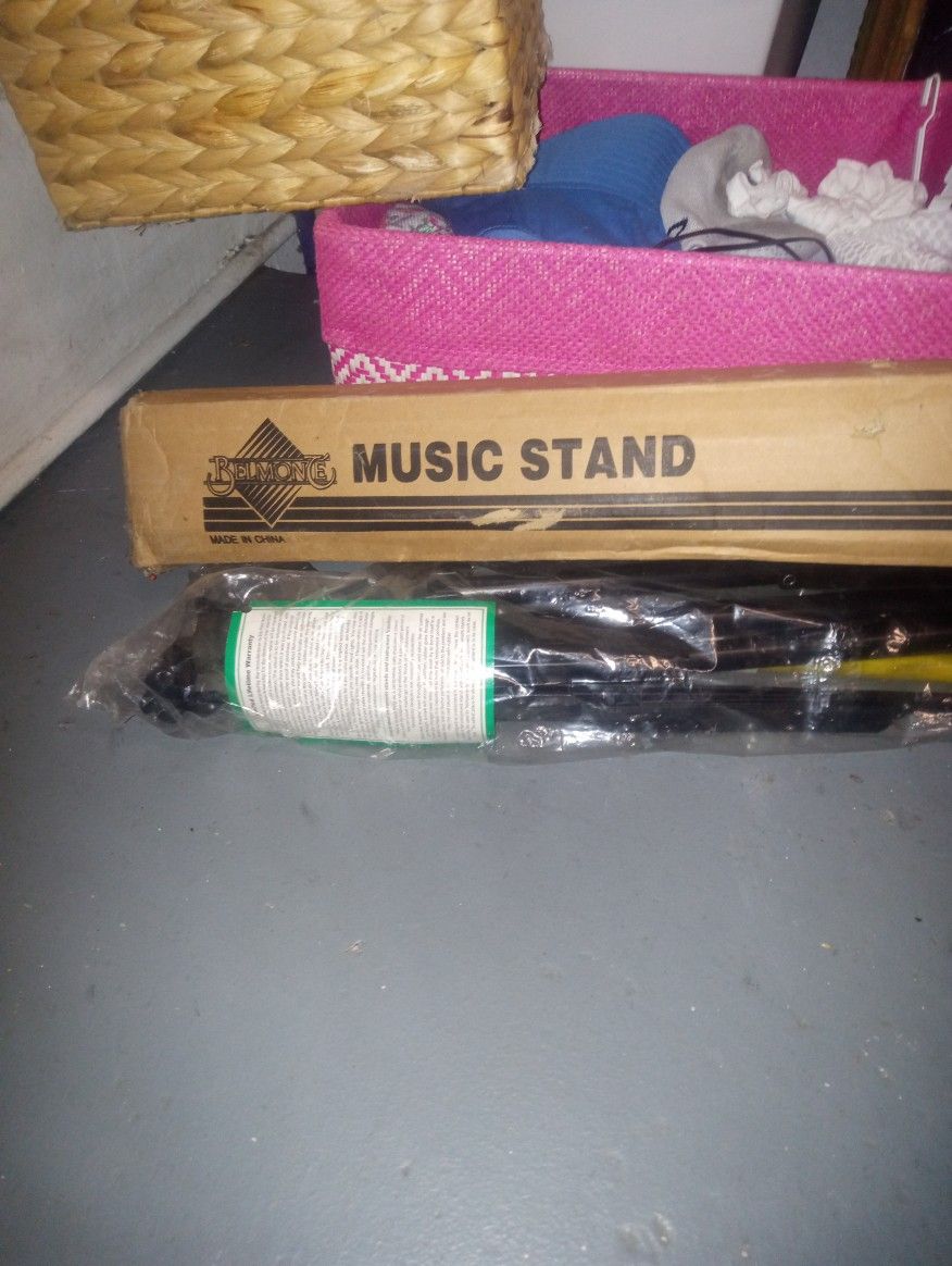 Music Stand . 