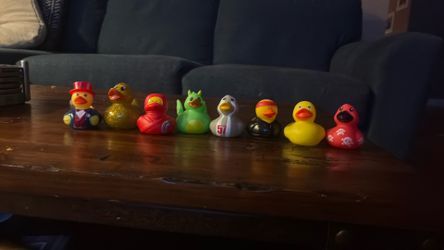 9 Rubber Duckies