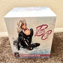Black Cat Statue Marvel Sideshow Collectibles Exclusive with Cat on base