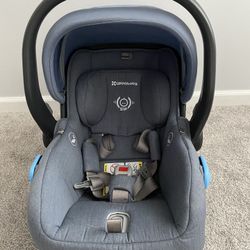 UPPAbaby   Mesa V2  Infant car seat