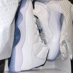 Jordan 11 Legend, Blues 