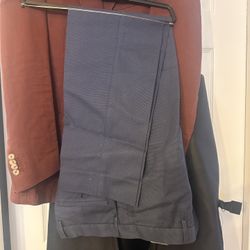 Men’s Trousers -Banana Republic Size 31x32 (black) 32x32 Navy