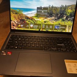 ASUS 16 Vivobook