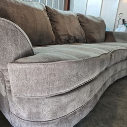 Free delivery! Sofa set - deep cleaned!