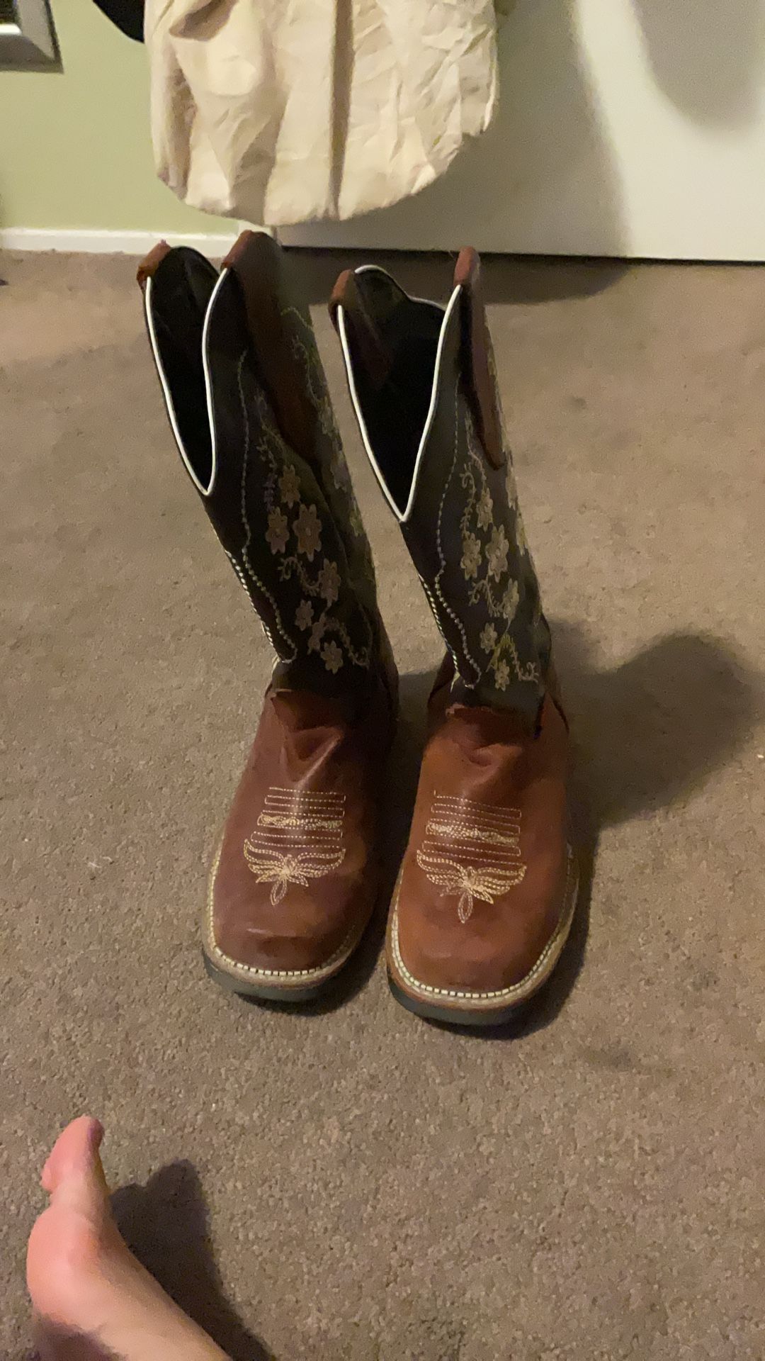 Beautiful Boots 7 U.S. Size For Women 