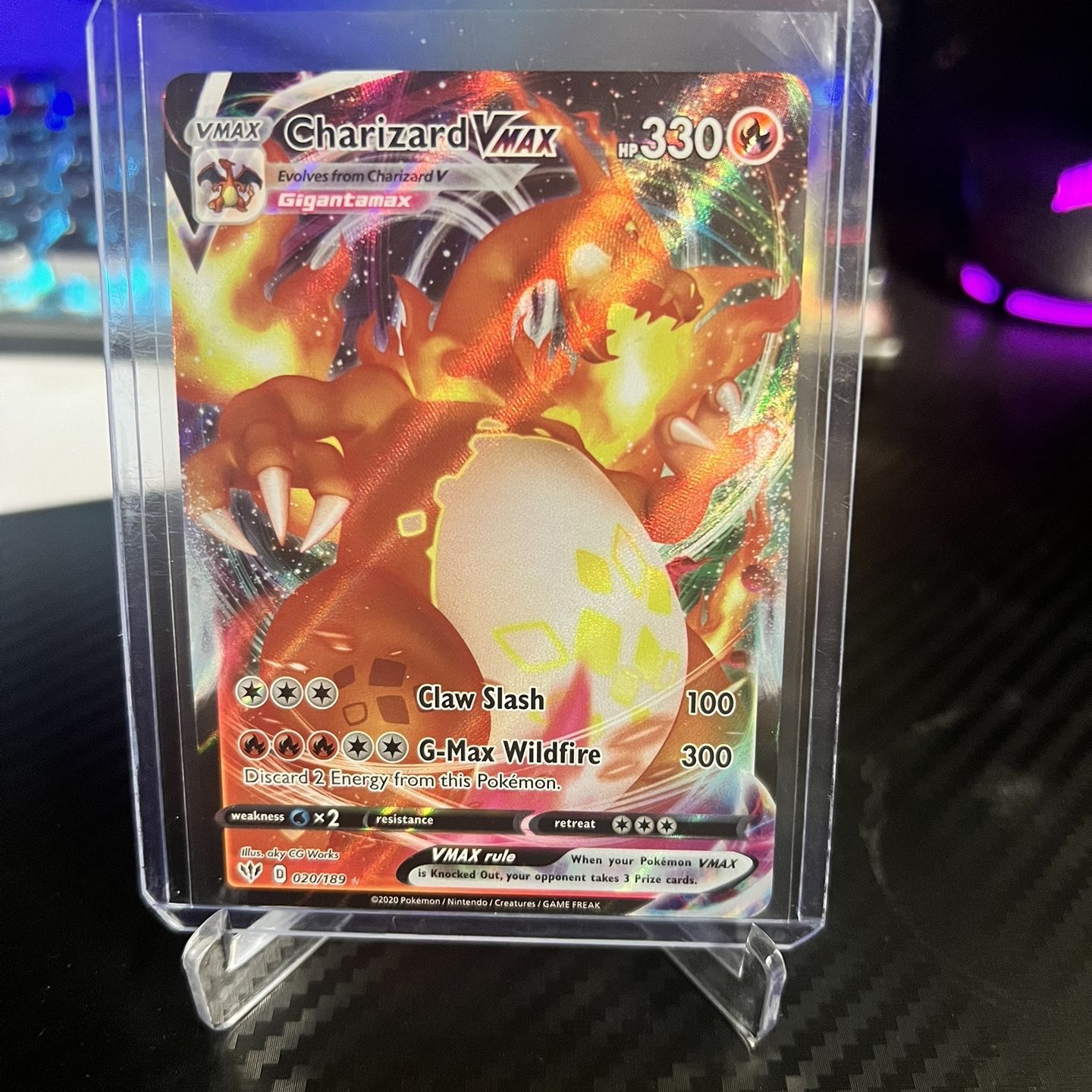 Charizard VMAX - Darkness Ablaze