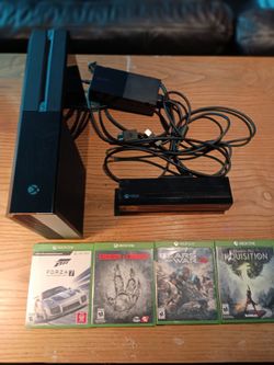 Xbox One 100% Working Plus 4 Games