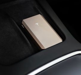 Tesla Wireless portable charger