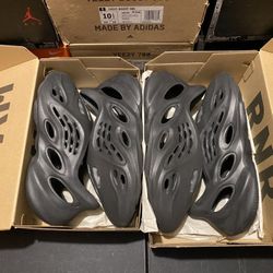 Adidas Yeezy Onyx Foam Runners size  9,10