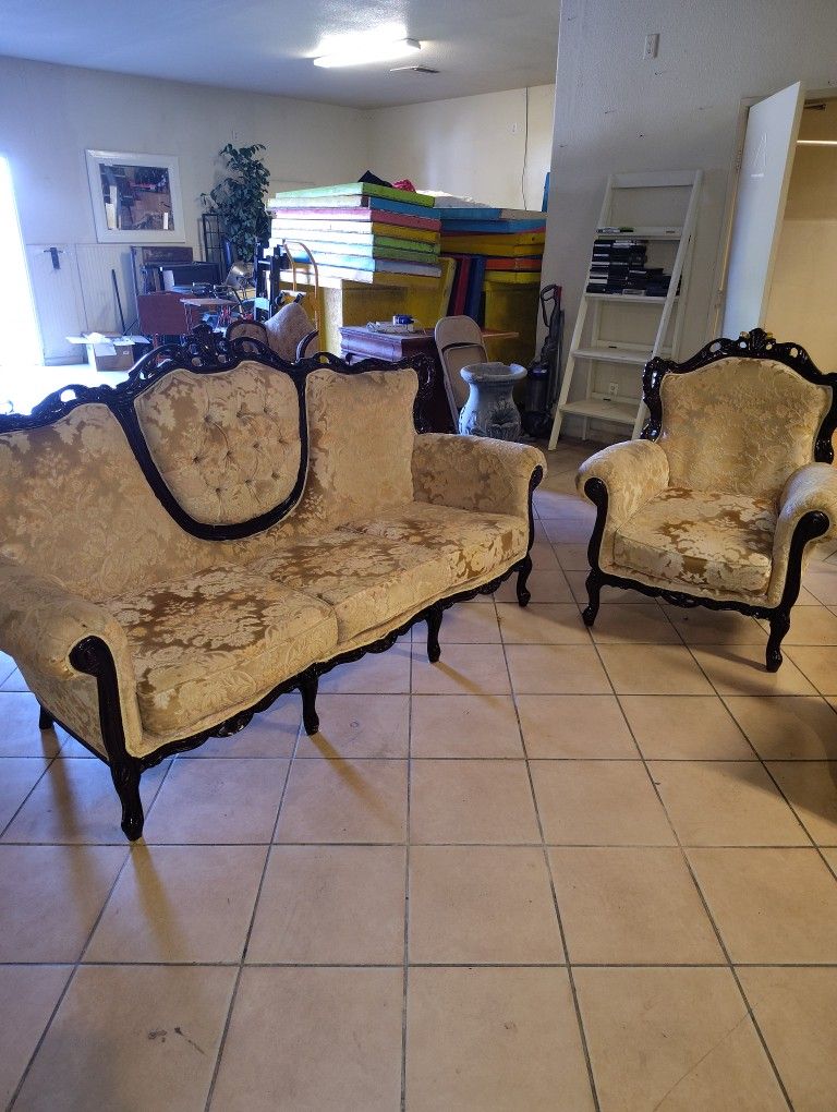 Vintage Living Room Couches