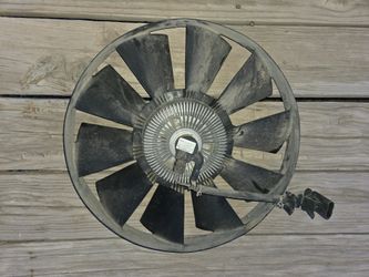 Chevy Trailblazer Fan Clutch With Fan 07