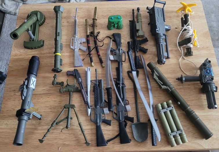 G.I. JOE 12 INCH FIGURE WEAPONS AND MISCELLANEOUS (READ BEFORE MESSAGING) ***SEE OTHER POSTS***