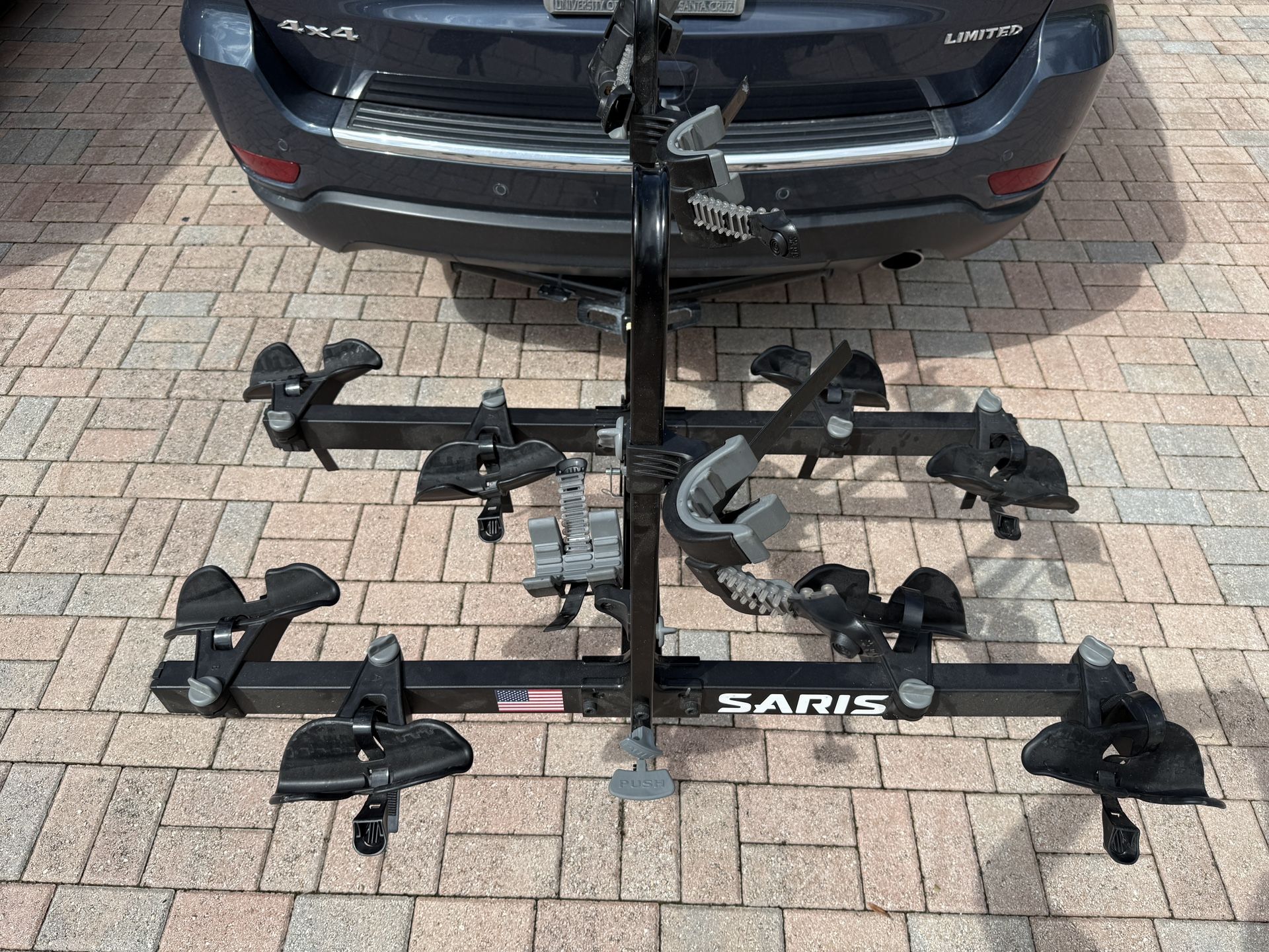 Saris Freedom 4 Bike Carrier Hitch Mount Rack