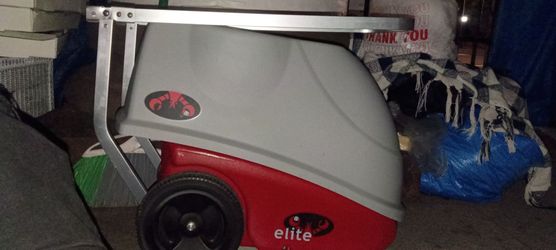 Lobster elite great condition charger sold separately mint condition works great